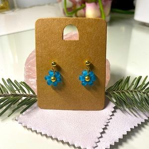 2 FOR 1! NEW NEVER WORN! Gold blue flower earrings
